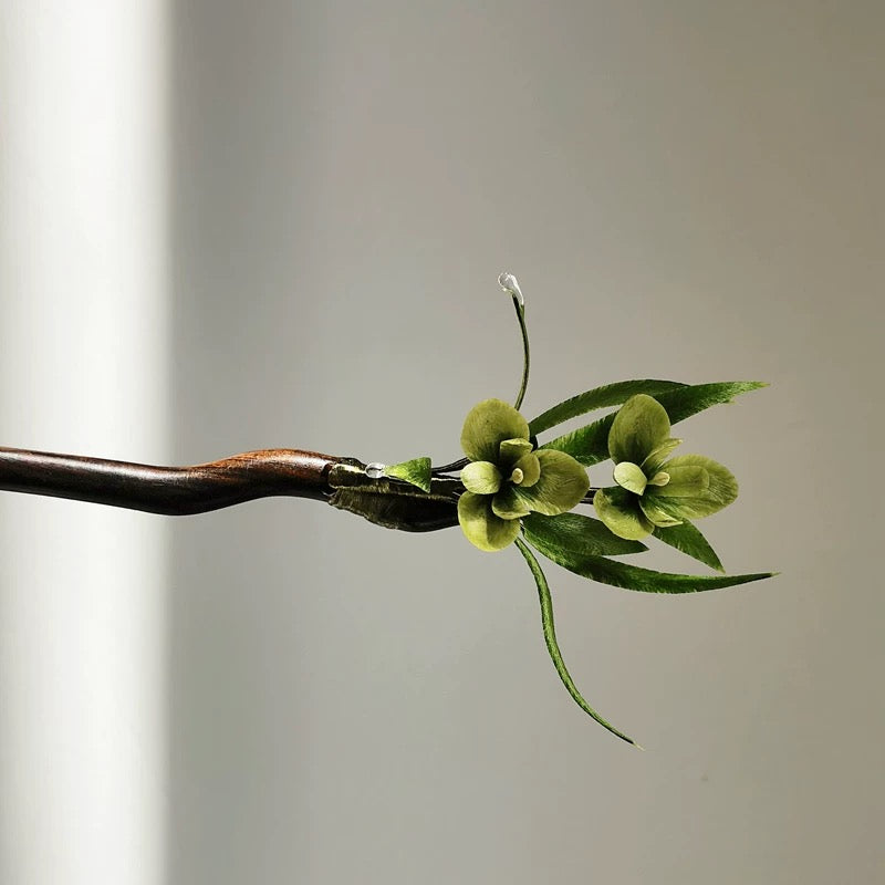 Dewdrop Whisper Hairpin — Serene Blossom