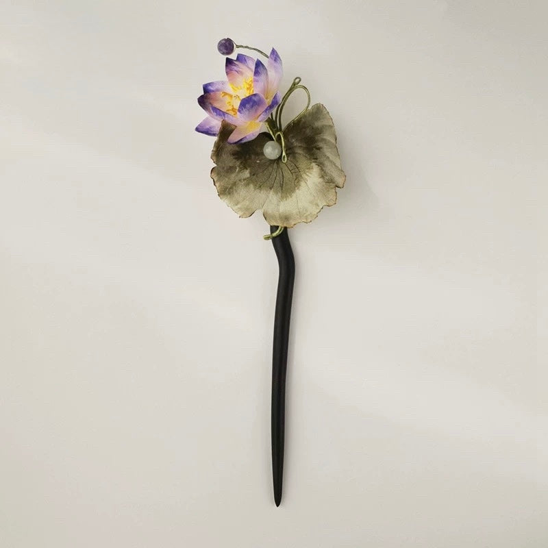 Lotus Pond Hairpin — Serene Bloom