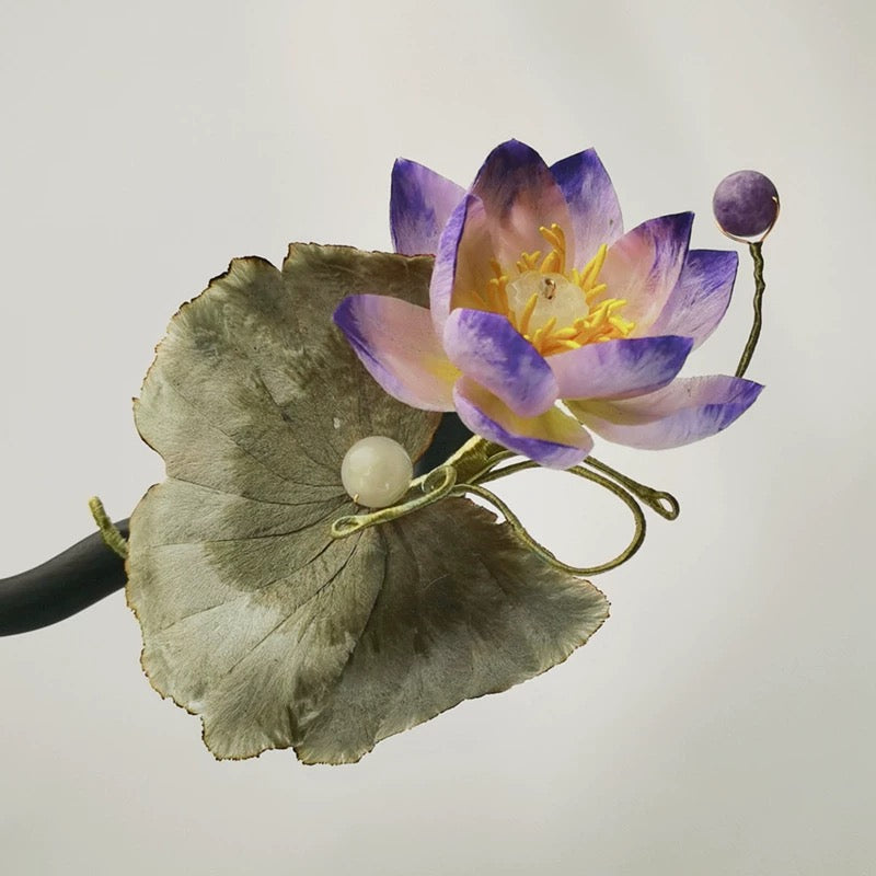 Lotus Pond Hairpin — Serene Bloom